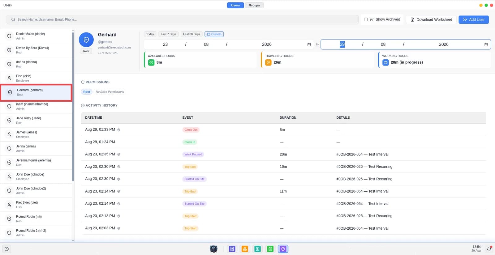 Screen shows user on the left and hours on the right.